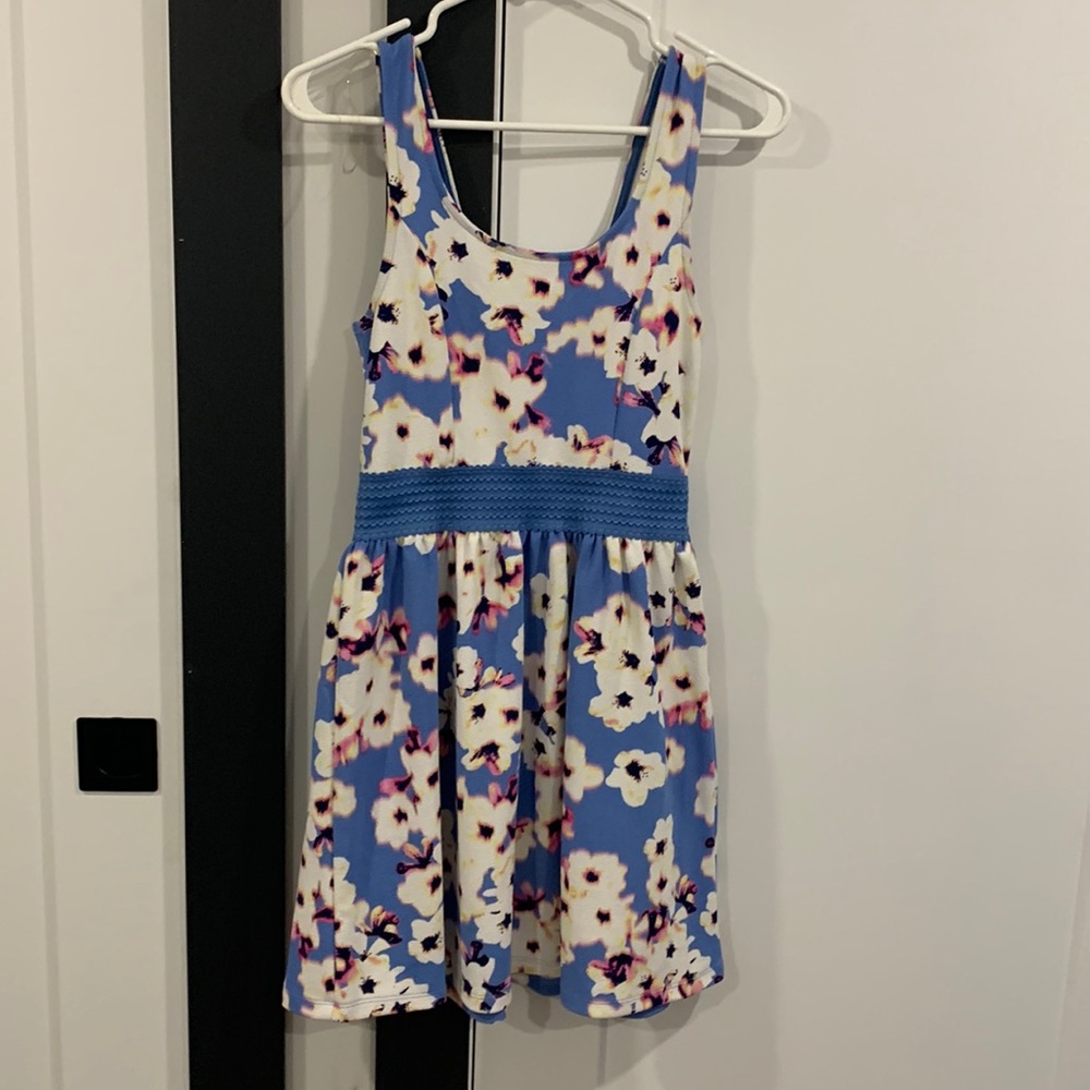 The CUTEST summer dress